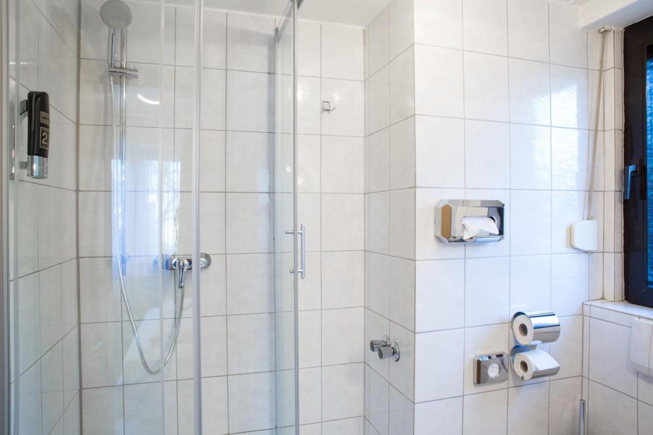 קלן Gaestehaus Hotel Wilms מראה חיצוני תמונה